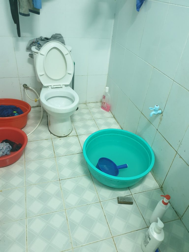 Phương pháp xử lý mùi hôi trong nhà vệ sinh mới nhất